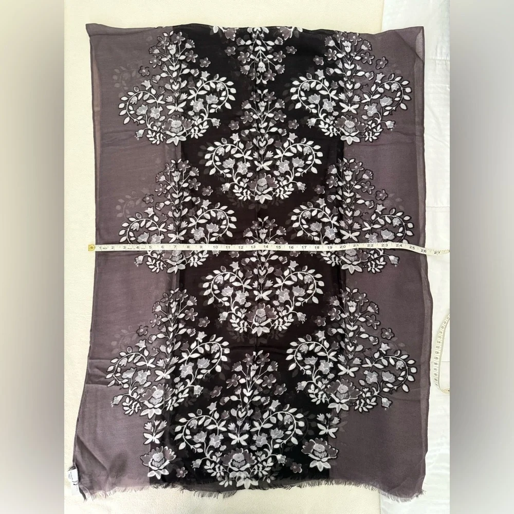 Vera Bradley Floral Scarf in Brown and White with fringe - Picture 5 of 10